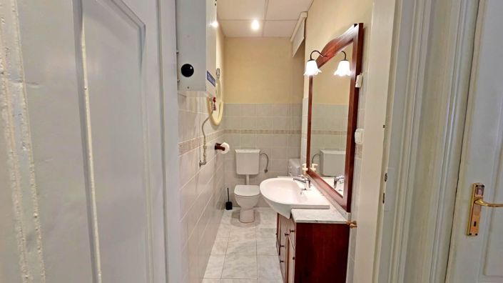 Image No.16-3 Bed Property for sale