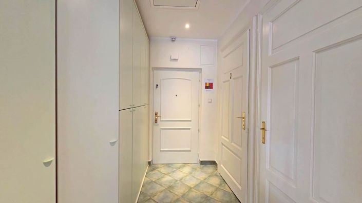 Image No.17-3 Bed Property for sale