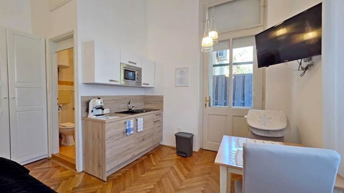 Image No.21-3 Bed Property for sale