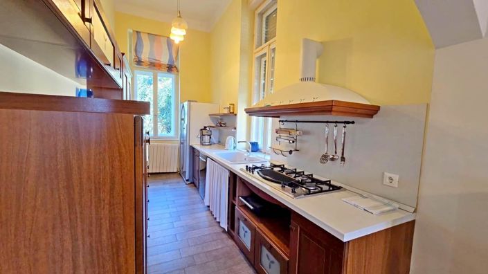 Image No.6-3 Bed Property for sale