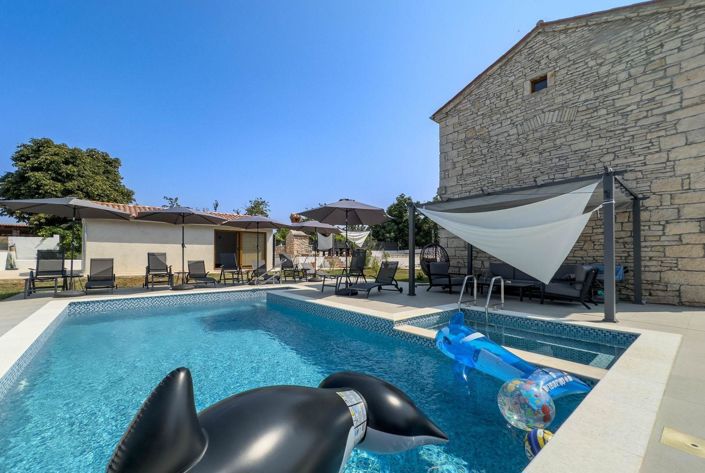 Image No.2-4 Bed Property for sale