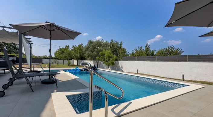 Image No.3-4 Bed Property for sale