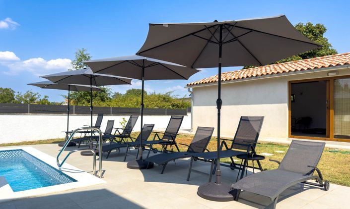 Image No.5-4 Bed Property for sale