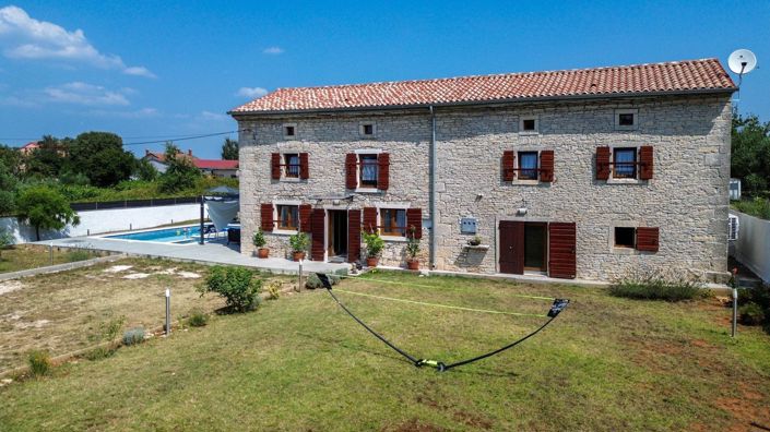 Image No.8-4 Bed Property for sale