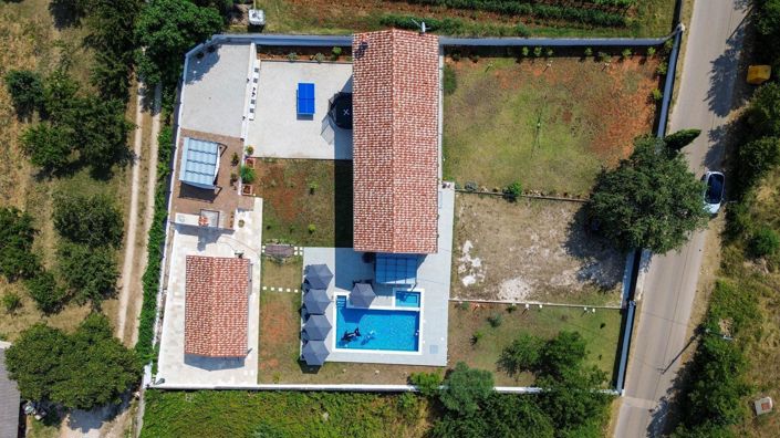 Image No.9-4 Bed Property for sale