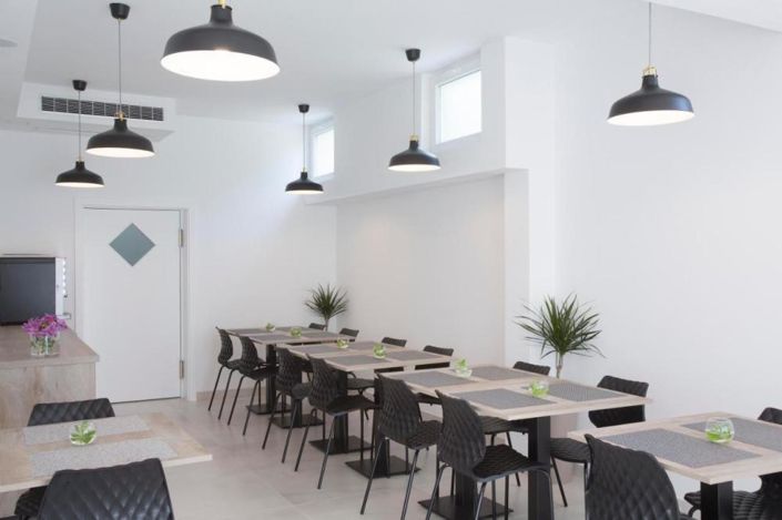 Image No.11-19 Bed Property for sale