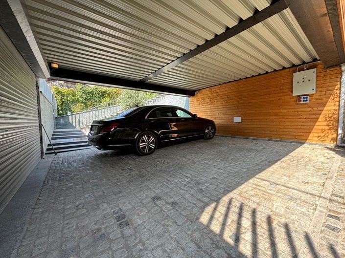 Image No.12-3 Bed Property for sale