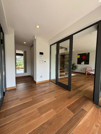 Image No.14-3 Bed Property for sale