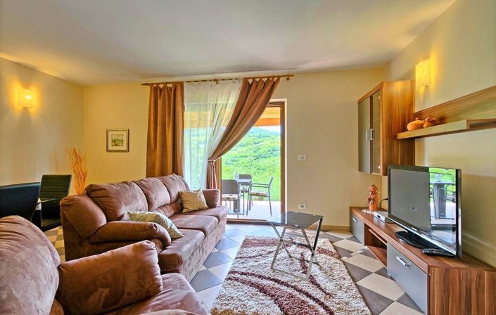 Image No.16-4 Bed Property for sale