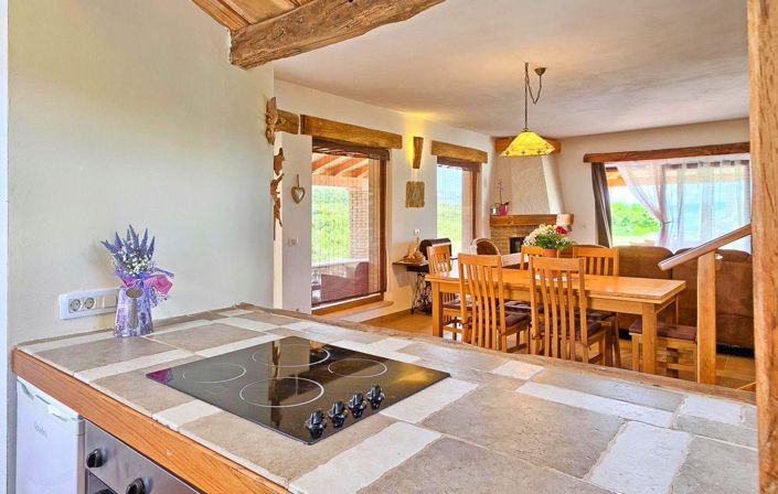 Image No.18-4 Bed Property for sale