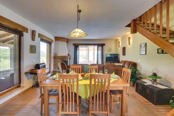 Image No.22-4 Bed Property for sale