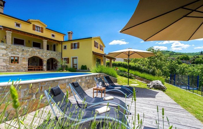 Image No.4-4 Bed Property for sale