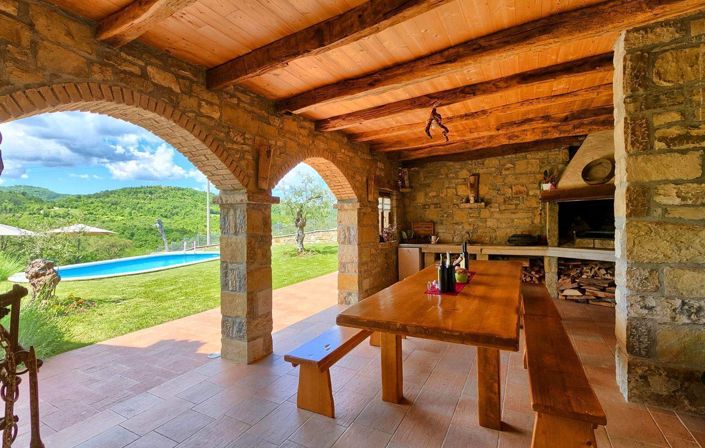 Image No.7-4 Bed Property for sale
