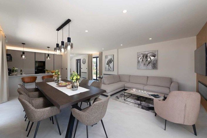 Image No.10-3 Bed Property for sale