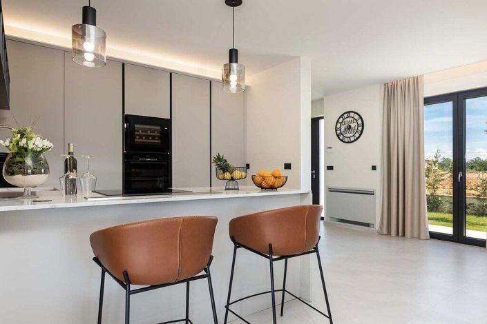 Image No.14-3 Bed Property for sale