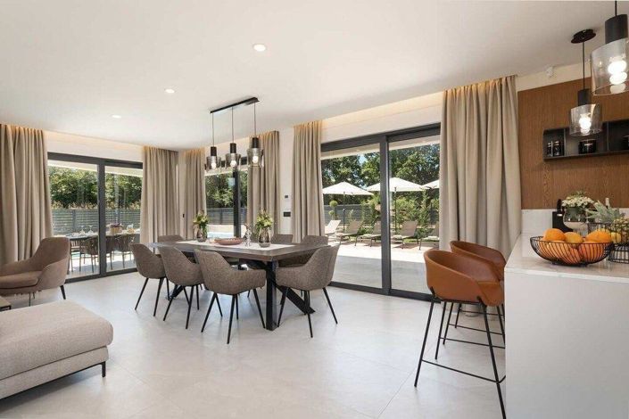 Image No.15-3 Bed Property for sale