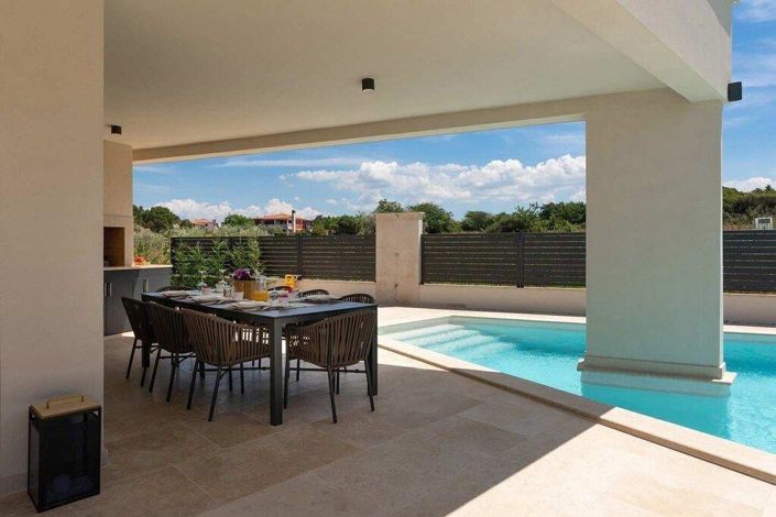 Image No.21-3 Bed Property for sale