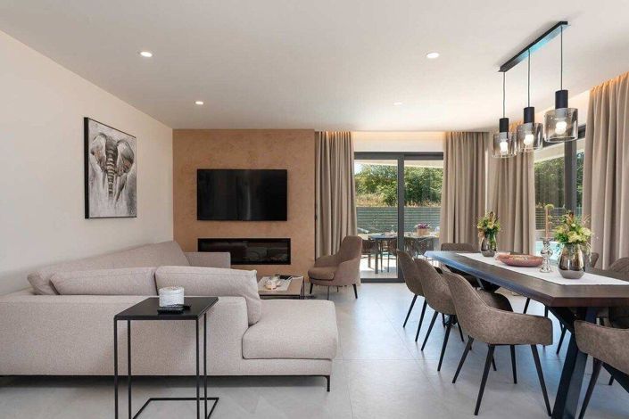 Image No.5-3 Bed Property for sale