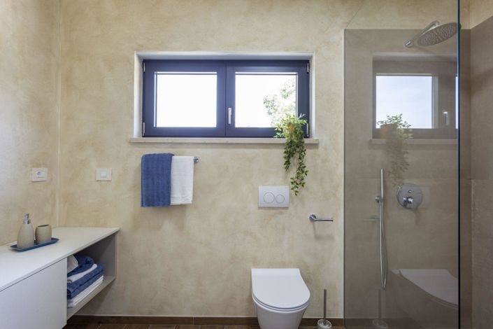 Image No.20-3 Bed Property for sale