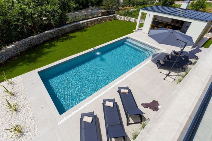Image No.3-3 Bed Property for sale