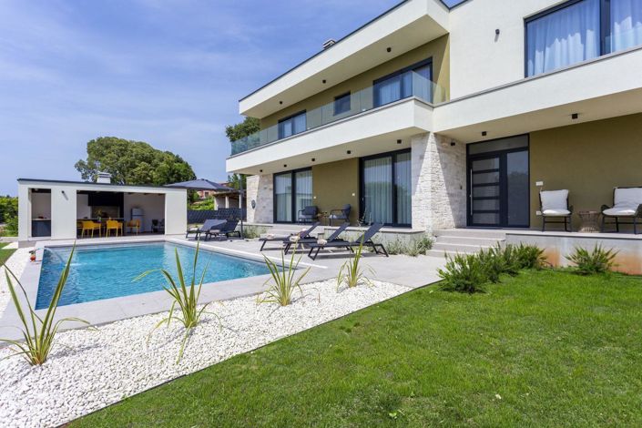 Image No.4-3 Bed Property for sale