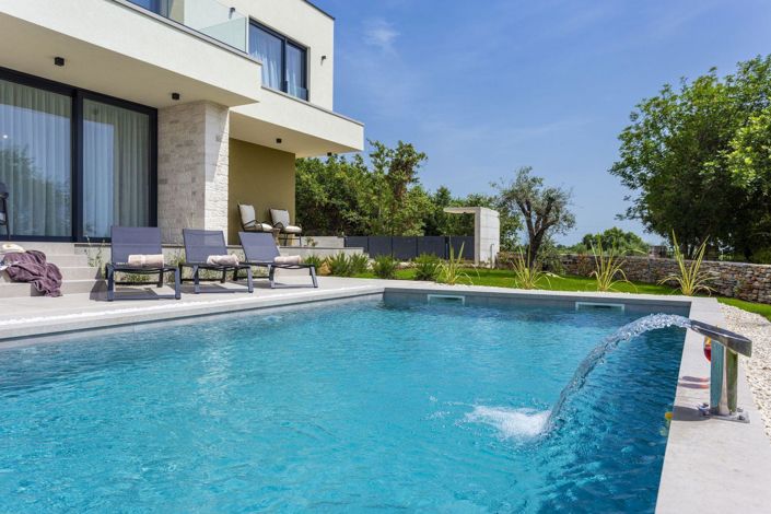 Image No.5-3 Bed Property for sale