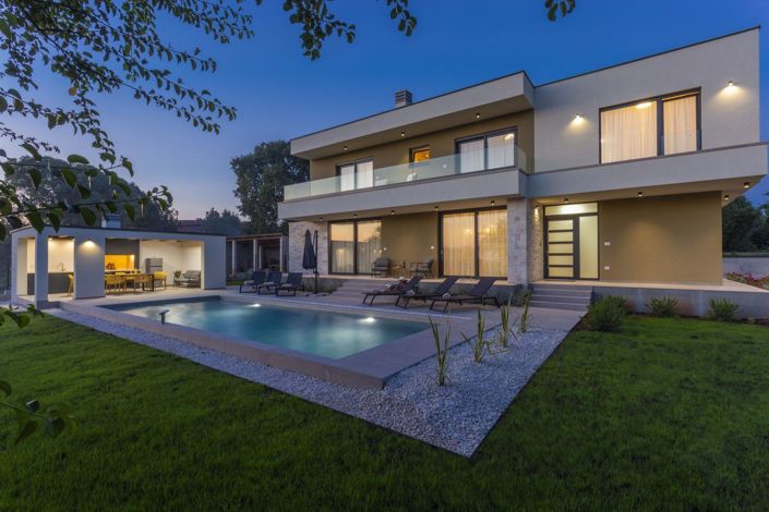 Image No.6-3 Bed Property for sale