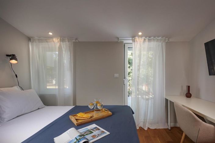 Image No.22-4 Bed Property for sale