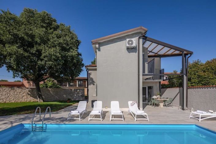 Image No.7-4 Bed Property for sale