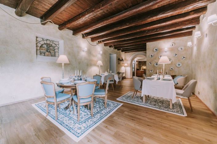 Image No.15-12 Bed Property for sale