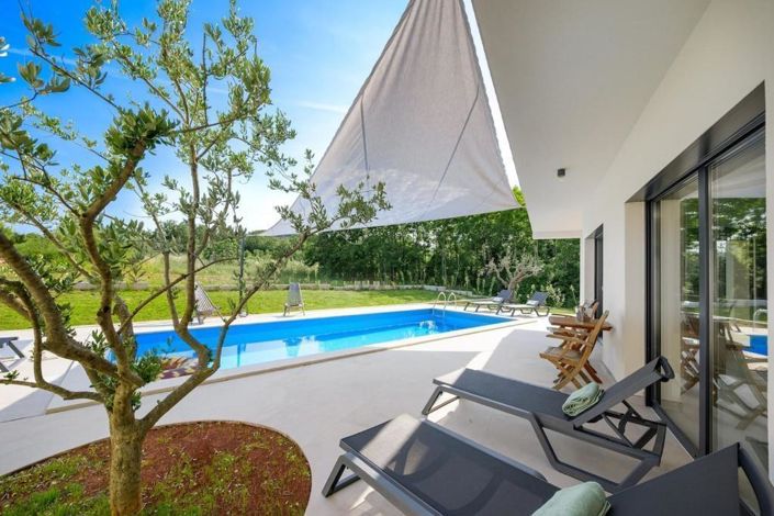 Image No.21-3 Bed Property for sale