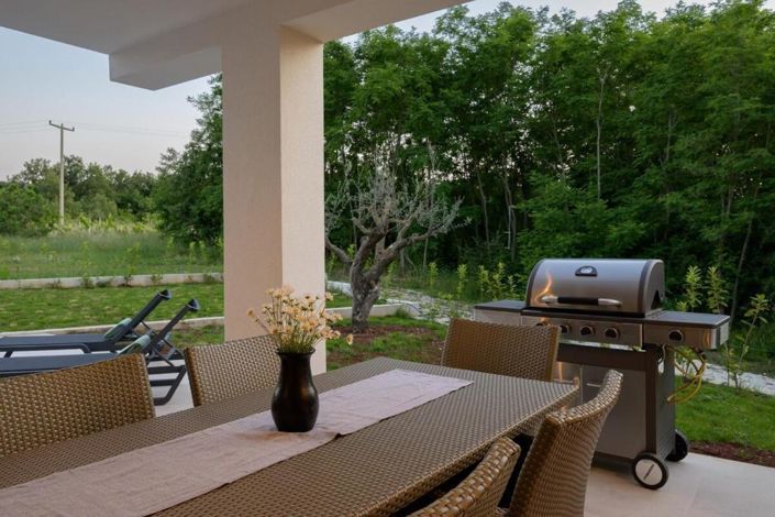 Image No.24-3 Bed Property for sale