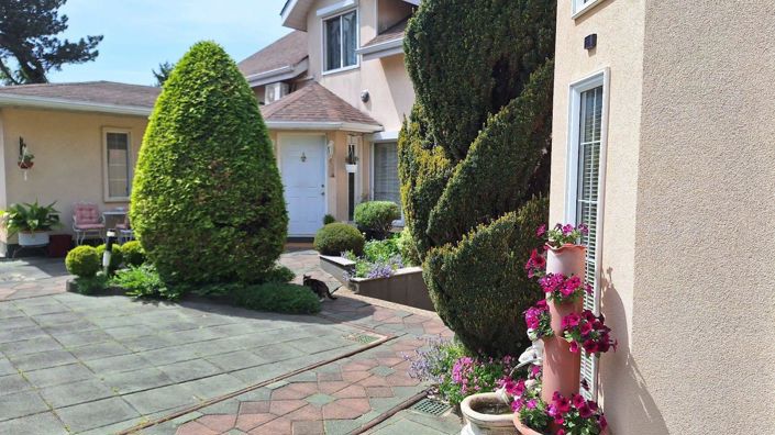 Image No.3-5 Bed Property for sale