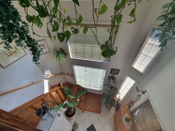 Image No.9-5 Bed Property for sale