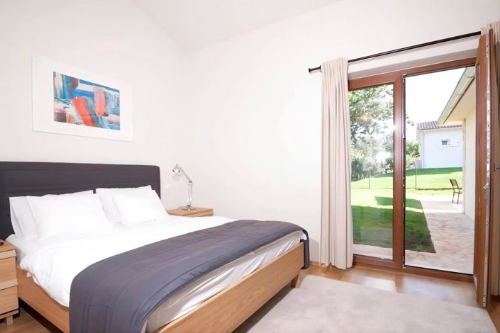 Image No.11-4 Bed Property for sale