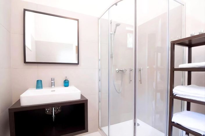 Image No.13-4 Bed Property for sale