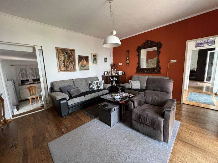 Image No.13-5 Bed Property for sale