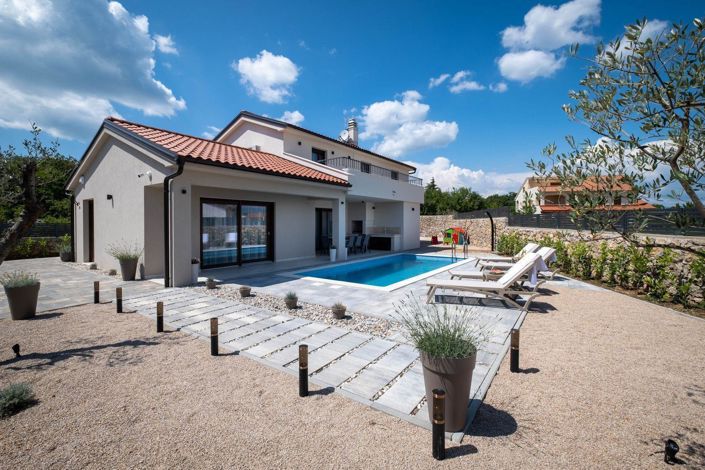 Image No.5-3 Bed Property for sale