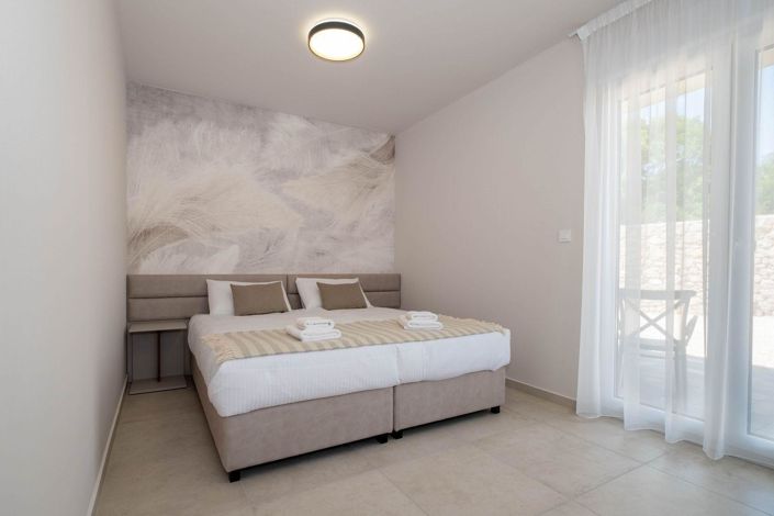 Image No.6-3 Bed Property for sale