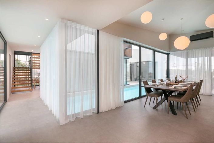 Image No.11-4 Bed Property for sale