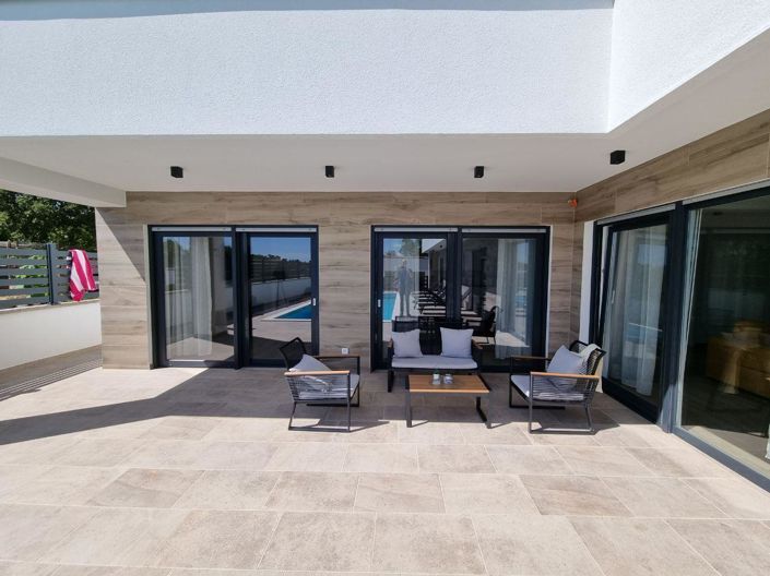 Image No.3-Propriété de 3 chambres à vendre à Svetvincenat