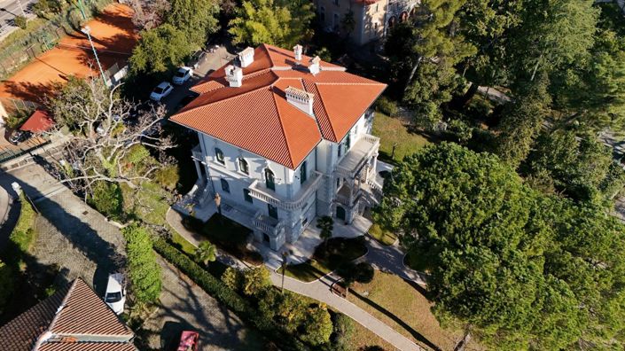 Image No.11-14 Bed Property for sale