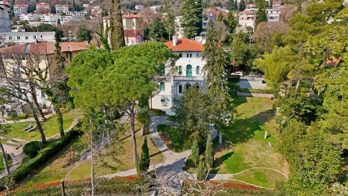 Image No.15-14 Bed Property for sale