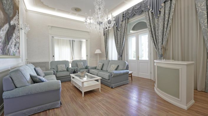 Image No.21-14 Bed Property for sale