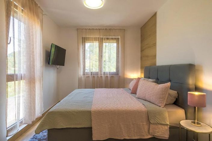 Image No.21-3 Bed Property for sale