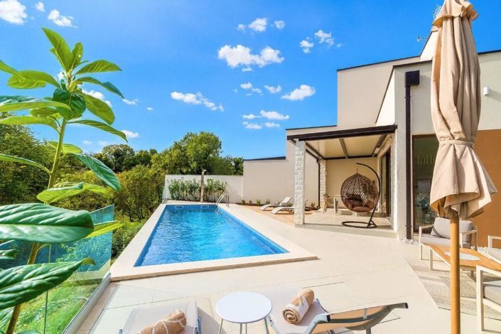 Image No.6-3 Bed Property for sale