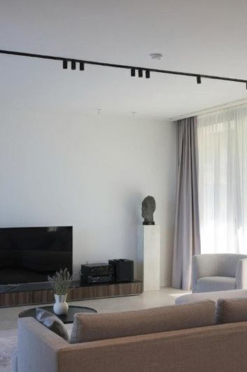 Image No.12-4 Bed Property for sale