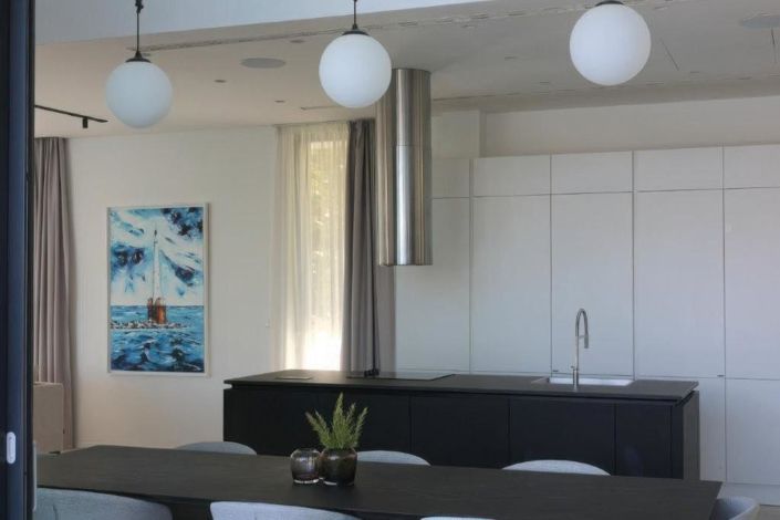 Image No.19-4 Bed Property for sale