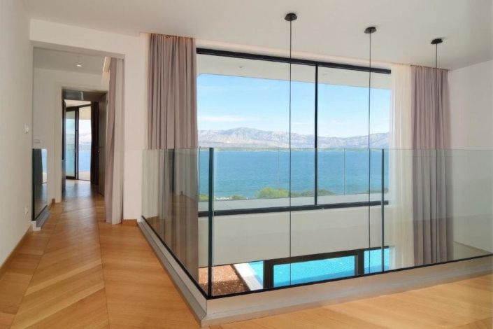 Image No.23-4 Bed Property for sale