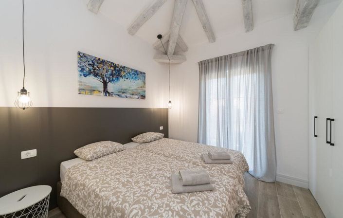 Image No.13-4 Bed Property for sale